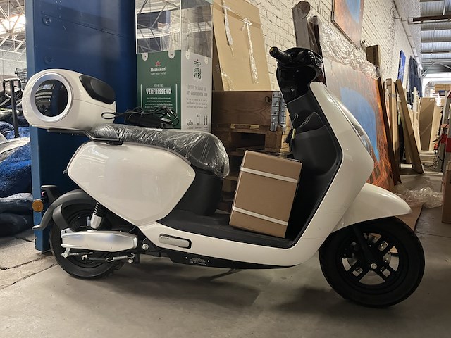 Elektrische scooter 45 km/uur e-drive - afbeelding 4 van  11