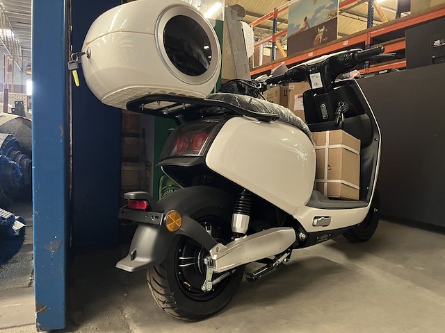 Elektrische scooter 45 km/uur e-drive - afbeelding 6 van  11