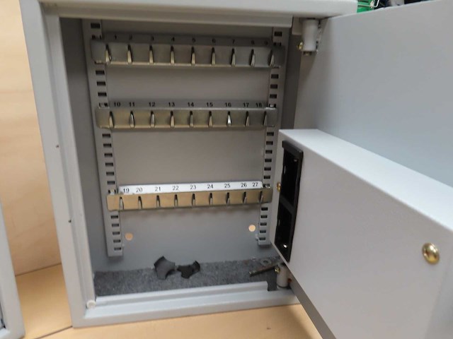 Elektrische sleutelkluis (2x) - afbeelding 2 van  2