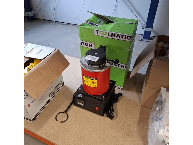 Elektrische smelt oven tot 1100 geschikt voor edelmetaal o.a. goud en zilver, s y italy - afbeelding 2 van  10