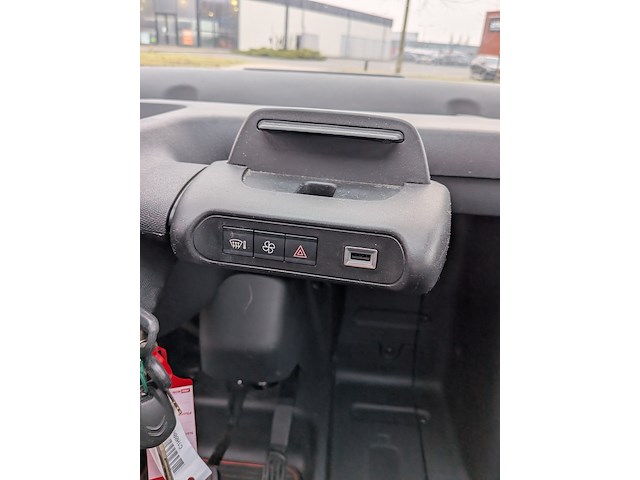 Elektrische stadsauto, citroen, ami, 2022 - afbeelding 13 van  22