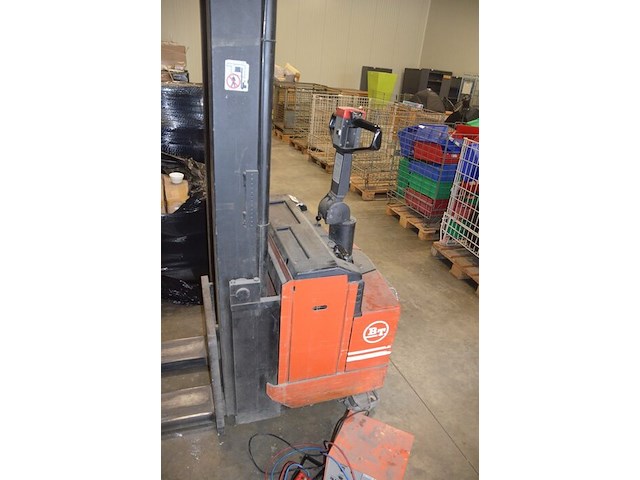 Elektrische stapelaar bt lsv 1600/2 1800kg met accu en lader - afbeelding 5 van  14