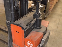 Elektrische stapelaar bt lsv 1600/2 1800kg met accu en lader - afbeelding 6 van  14