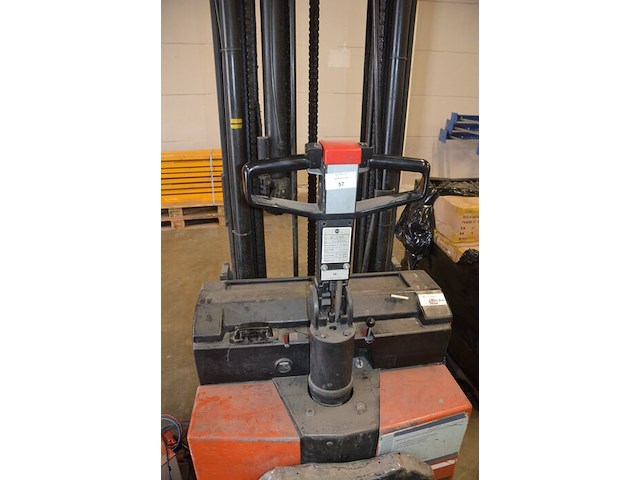 Elektrische stapelaar bt lsv 1600/2 1800kg met accu en lader - afbeelding 7 van  14