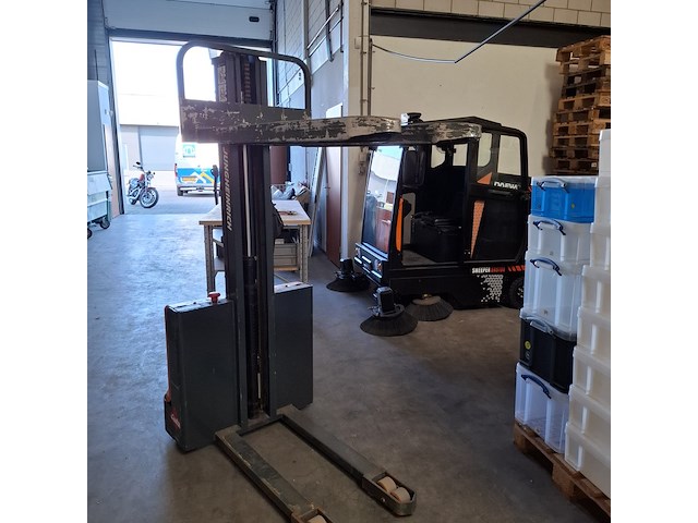 Elektrische stapelaar jungheinrich, epl 110, bouwjaar 2014 - afbeelding 3 van  10