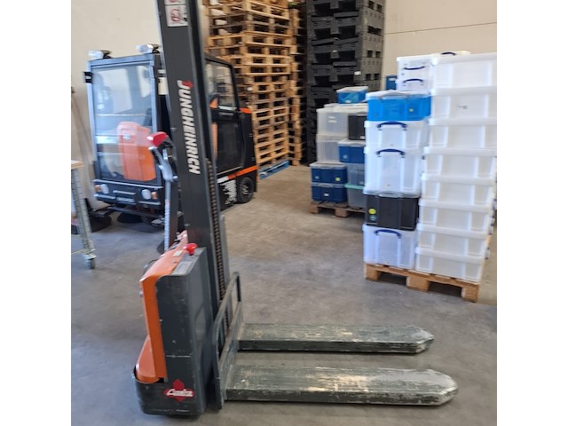 Elektrische stapelaar jungheinrich, epl 110, bouwjaar 2014 - afbeelding 4 van  10