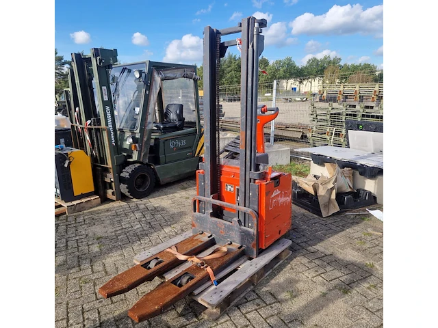 Elektrische stapelaar, linde, l14 - afbeelding 1 van  23