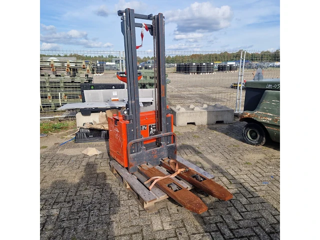 Elektrische stapelaar, linde, l14 - afbeelding 12 van  23