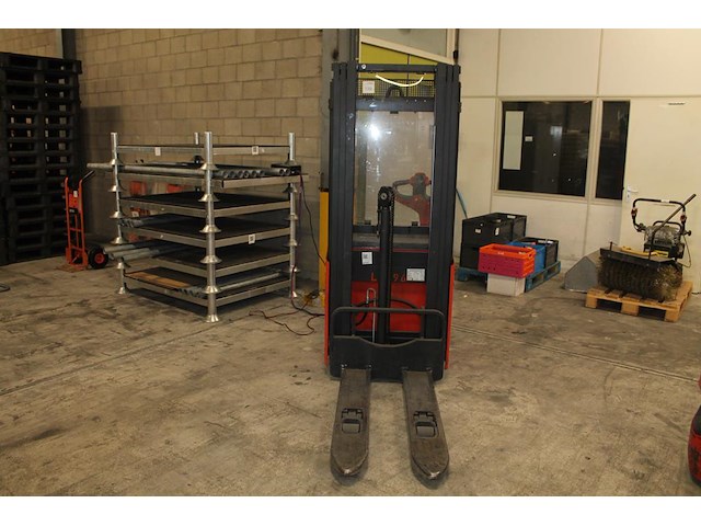 Elektrische stapelaar pelzer l12 i. bouwjaar 2019. hefhoogte 260 cm. afgelezen draaiuren 811 uur. let op: a... - afbeelding 1 van  6