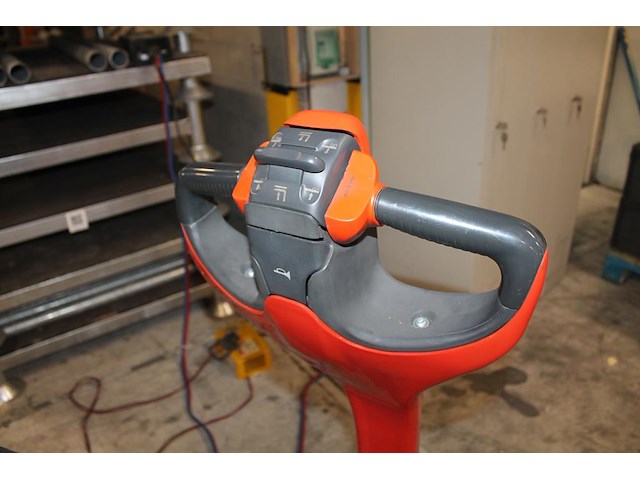 Elektrische stapelaar pelzer l12 i. bouwjaar 2019. hefhoogte 260 cm. afgelezen draaiuren 811 uur. let op: a... - afbeelding 5 van  6