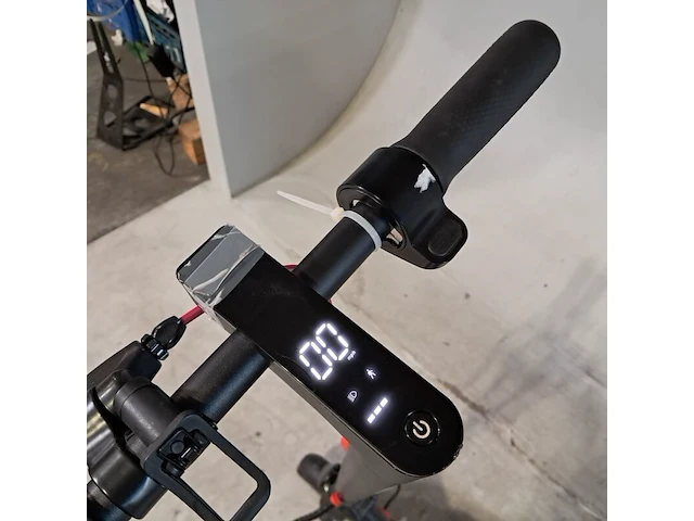 Elektrische step, e9 pro, 2025 - afbeelding 7 van  10