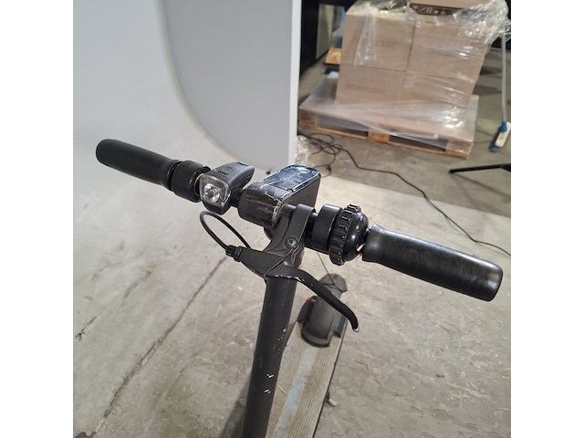 Elektrische step, kuickwheel - afbeelding 9 van  11