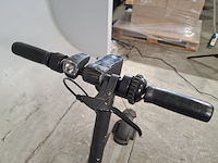Elektrische step, kuickwheel - afbeelding 9 van  11