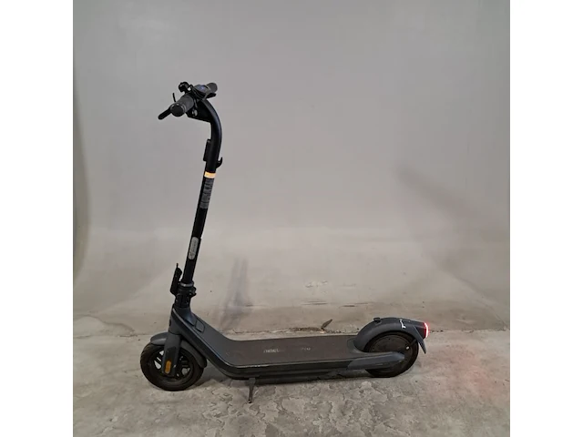Elektrische step, ninebot, e2 pro, 2024 - afbeelding 6 van  13