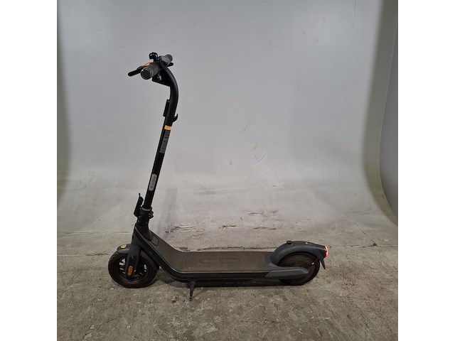 Elektrische step, ninebot, e2 pro - afbeelding 5 van  12