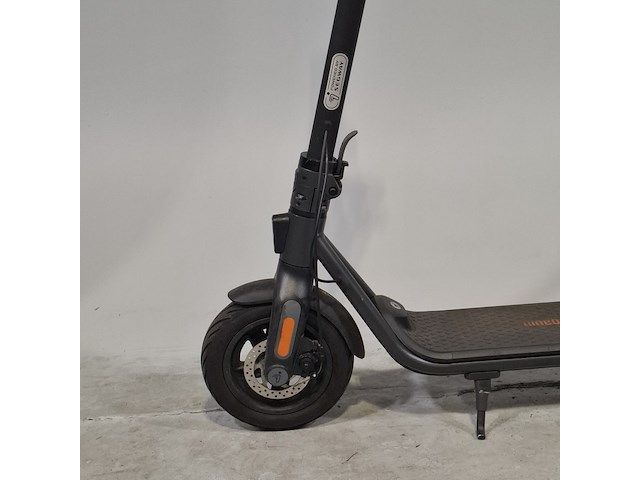 Elektrische step, ninebot, kickscooter f2 - afbeelding 9 van  10