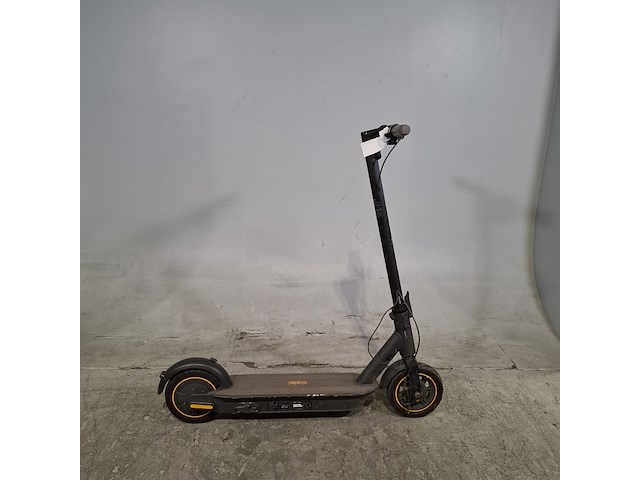 Elektrische step, ninebot, kickscooter max - afbeelding 1 van  12