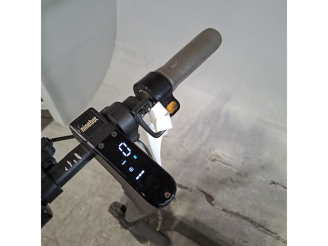 Elektrische step, ninebot, kickscooter max - afbeelding 10 van  12