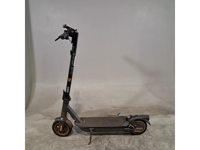 Elektrische step, ninebot, max g2, 2024 - afbeelding 5 van  12