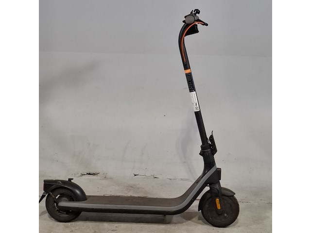 Elektrische step, ninebot - afbeelding 1 van  15