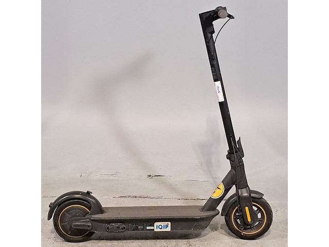 Elektrische step, ninebot - afbeelding 1 van  15