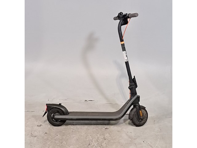 Elektrische step, ninebot - afbeelding 1 van  14