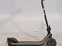 Elektrische step, ninebot - afbeelding 1 van  13