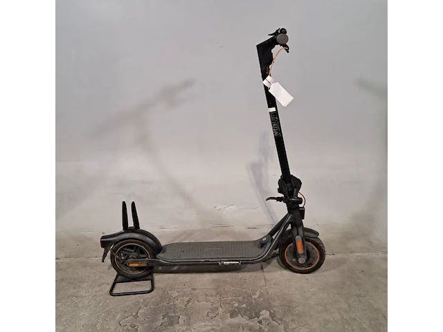 Elektrische step, ninebot - afbeelding 1 van  17