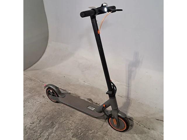 Elektrische step, seemar - afbeelding 9 van  15