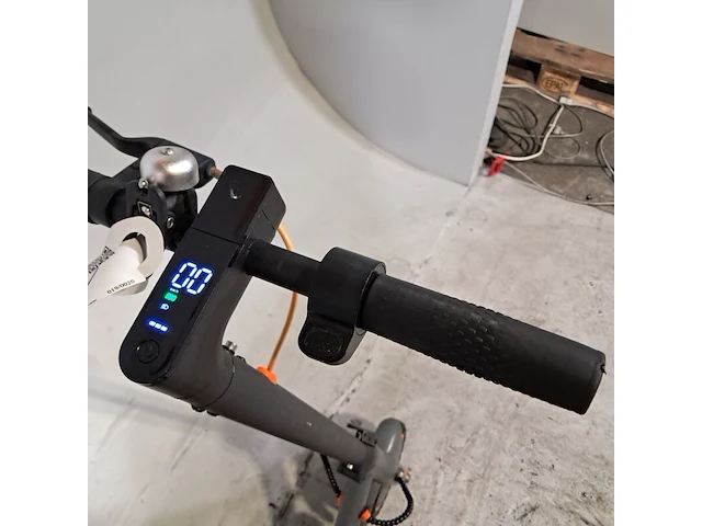 Elektrische step, seemar - afbeelding 14 van  15