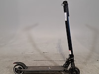 Elektrische step, techno, light, 2023 - afbeelding 1 van  10