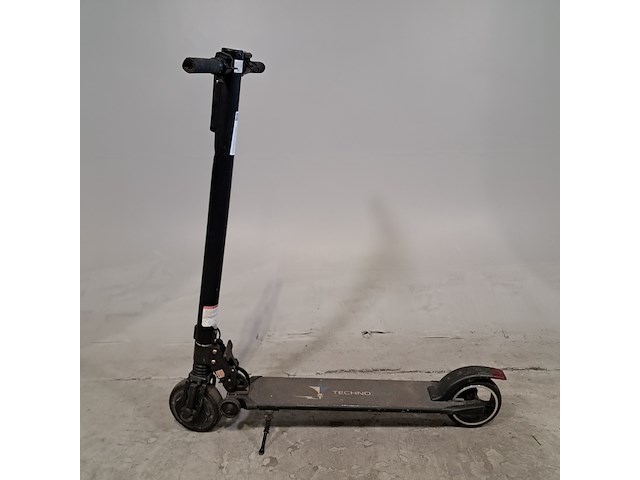 Elektrische step, techno, light, 2023 - afbeelding 3 van  10