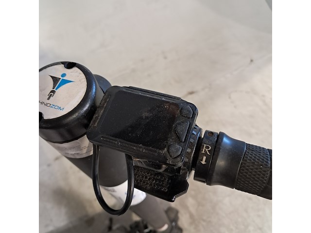 Elektrische step, techno, light, 2023 - afbeelding 9 van  10