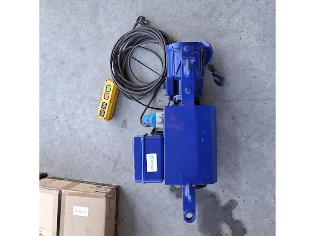 Elektrische takel / lier – 230v , blauw - afbeelding 7 van  10