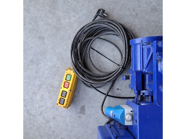 Elektrische takel / lier – 230v , blauw - afbeelding 8 van  10