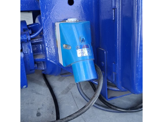 Elektrische takel / lier – 230v , blauw - afbeelding 10 van  10