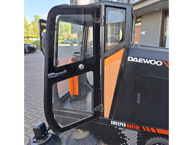 Elektrische veegmachine daewoo, sweeper das100, bouwjaar 2023 - afbeelding 7 van  29