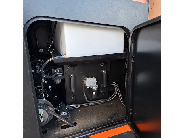 Elektrische veegmachine daewoo, sweeper das100, bouwjaar 2023 - afbeelding 8 van  29