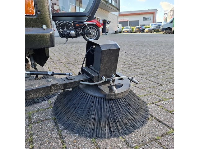 Elektrische veegmachine daewoo, sweeper das100, bouwjaar 2023 - afbeelding 19 van  29