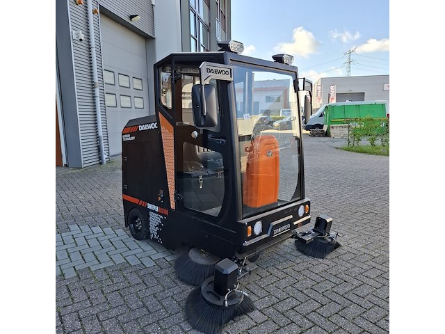 Elektrische veegmachine daewoo, sweeper das100, bouwjaar 2023 - afbeelding 24 van  29