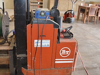 Elektrische verrijdbare stapelaar bt 1,5v lsv 1250e/10 1250kg met lader - afbeelding 5 van  15