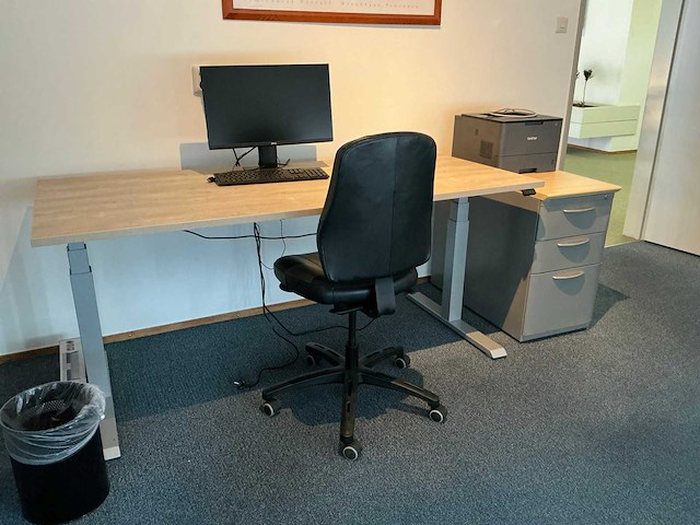 Elektrische verstelbaar hoekbureau (2x) - afbeelding 1 van  8