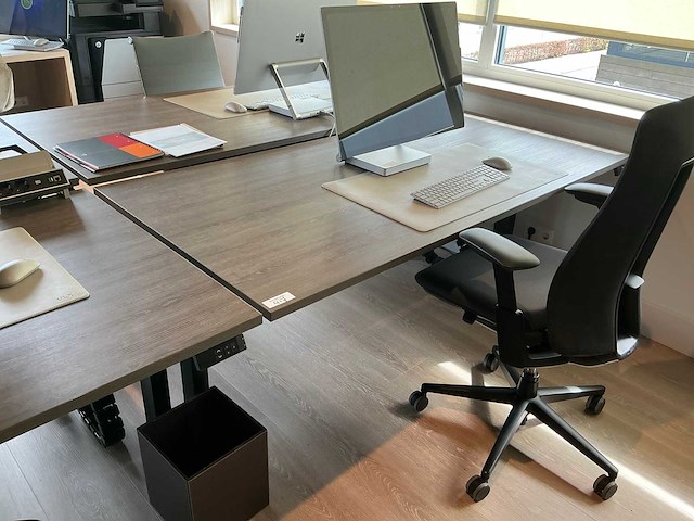 Elektrische verstelbare duo-werkplek - afbeelding 1 van  8