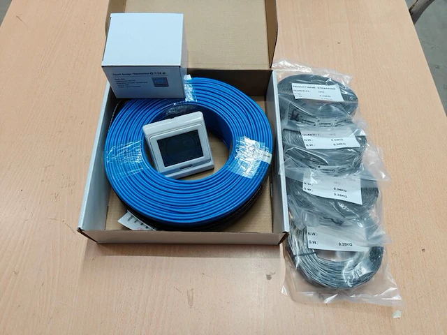 Elektrische vloerverwarming set 1800 watt, innovaheat, kabel, blauw, 2025 - afbeelding 1 van  4