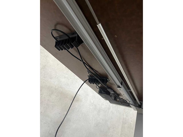 Elektrische zit-sta bureau met ladenblok 180x80 - afbeelding 14 van  15