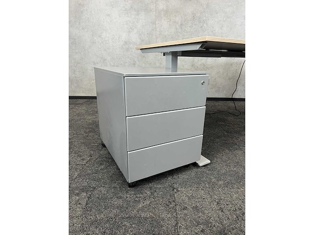 Elektrische zit-sta bureau met ladenblok 180x80 - afbeelding 8 van  15