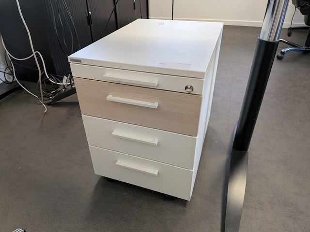 Elektrische zit-sta bureau - afbeelding 13 van  13