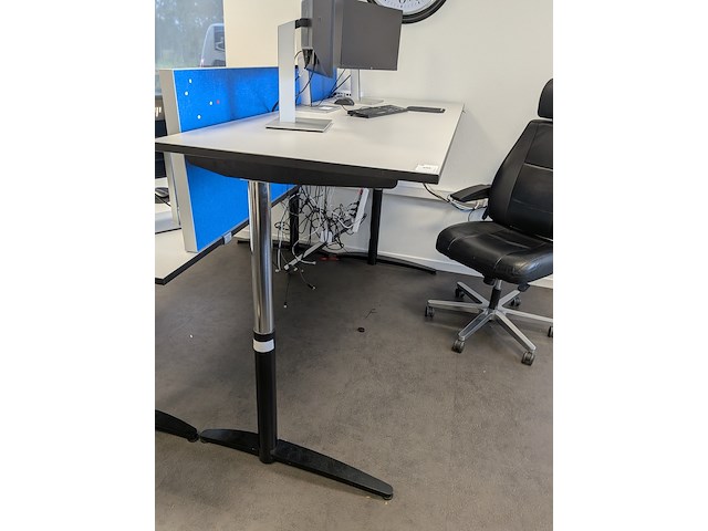 Elektrische zit-sta bureau - afbeelding 3 van  8