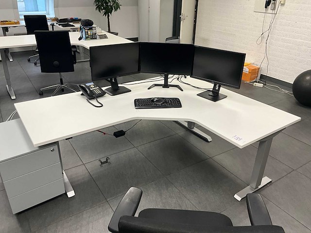 Elektrische zit sta hoek bureau (3x) - afbeelding 1 van  9