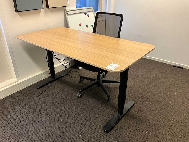 Elektrische zit/sta bureau - afbeelding 1 van  8